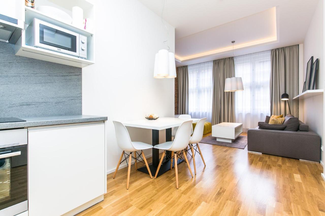 Top Location Old Town Brand New 2Bd Apartment Прага Екстериор снимка
