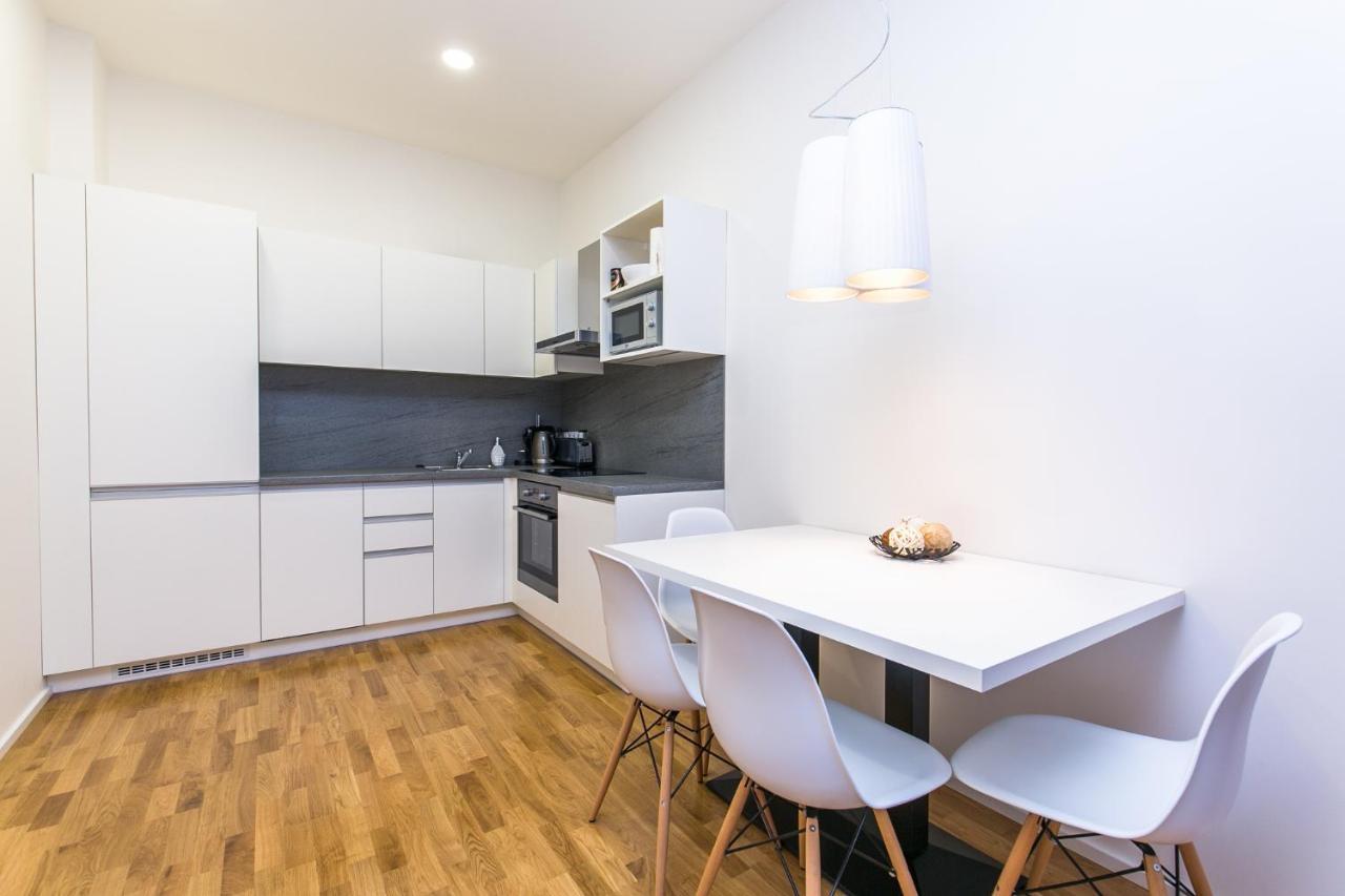 Top Location Old Town Brand New 2Bd Apartment Прага Екстериор снимка